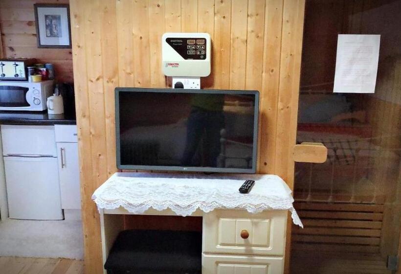 샬레, Chalet Free Sauna & Spa Superking Bed