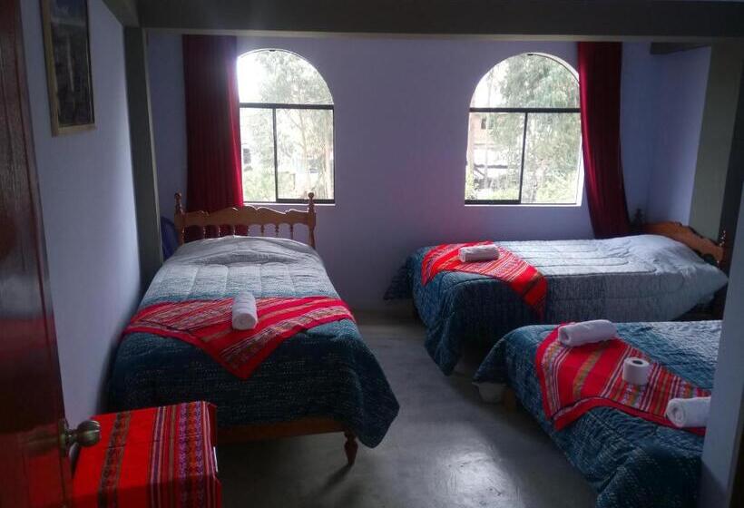 חדר משפחתי, Humberto Guest House