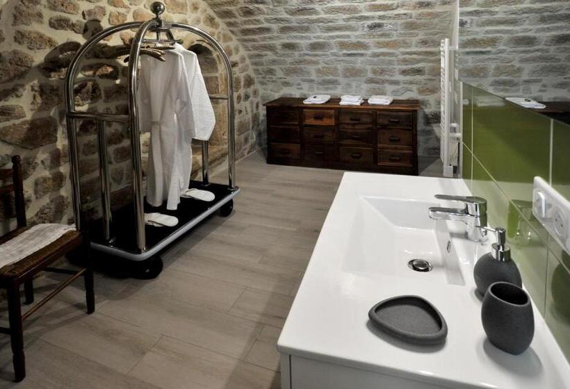Номер Стандарт, Chambre Comballe Charmante Avec Jacuzzi