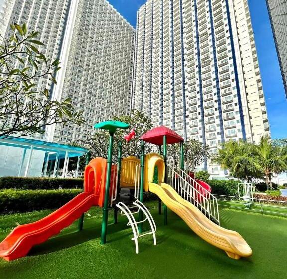 استودیوی استاندارد, Condo In Bel Air, Makati