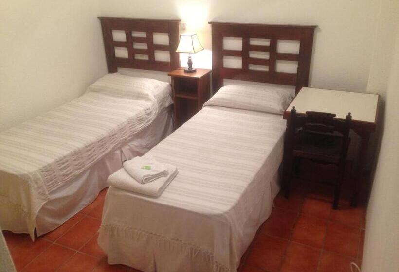 غرفة قياسية, Colonial