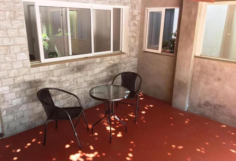 غرفة سوبيريور, Colonial