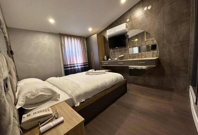 Номер Deluxe, Sosyete Butik Otel