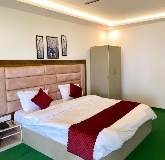 Номер Deluxe Вид на Море Боковой, Luxurious Beach Resort Agonda
