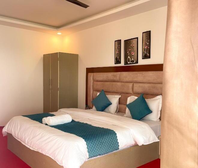 Номер Deluxe Вид на Море Боковой, Luxurious Beach Resort Agonda
