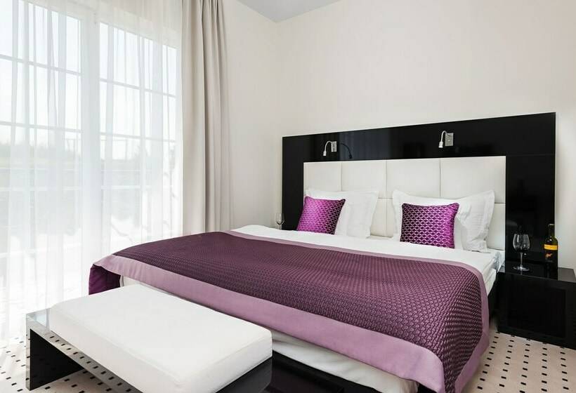 Номер Deluxe Вид на Озеро, Boutique Apartmenty M&m