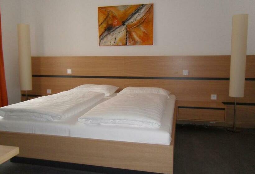 Четырехместный Номер Стандарт, Gasthof Pension Schütz