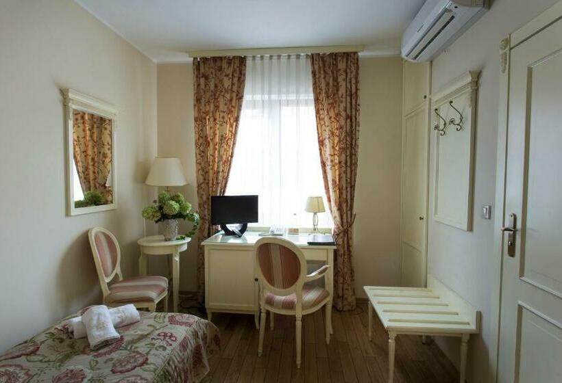 Номер Стандарт Индивидуальный, Villa Estera   Hotel & Restauracja