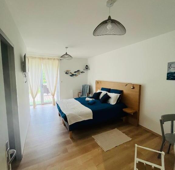 Номер Стандарт с Террасой, Chambres D Hôtes Les Vernayes