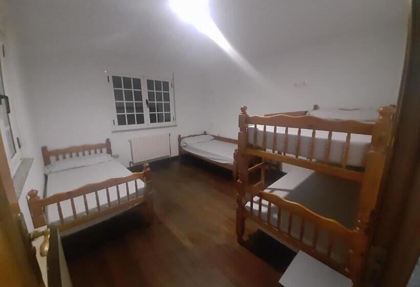 Четырехместный Номер Стандарт, Albergue Berce Do Camiño