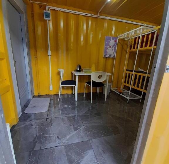 اتاق استاندارد سه نفره, แอนฟาร์มรีสอร์ทแอนด์คาเฟ่ลำปาง