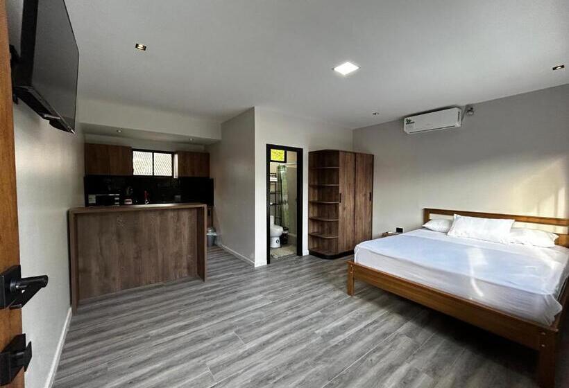 풀장 전망 스위트, Ocean Drive Lodge