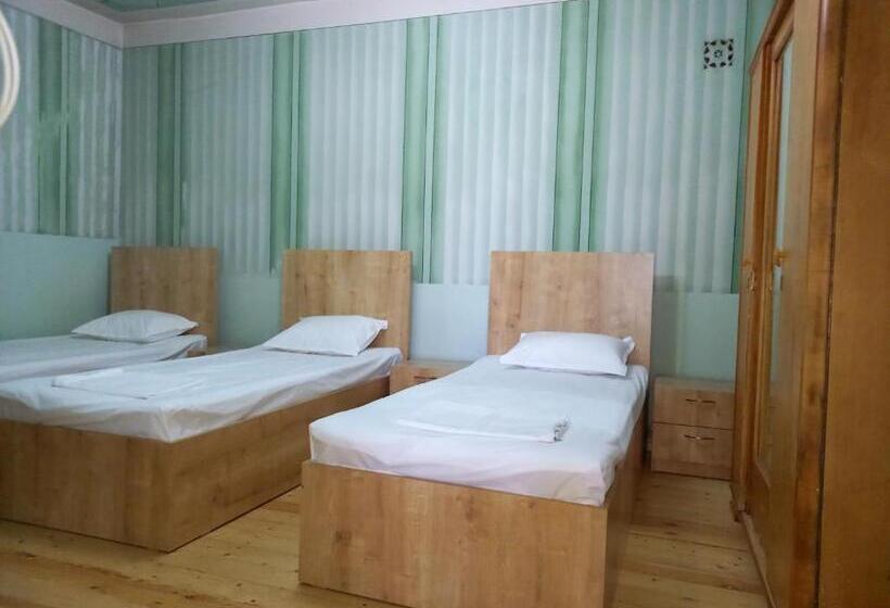 Номер Стандарт Трехместный, Selina Guest House