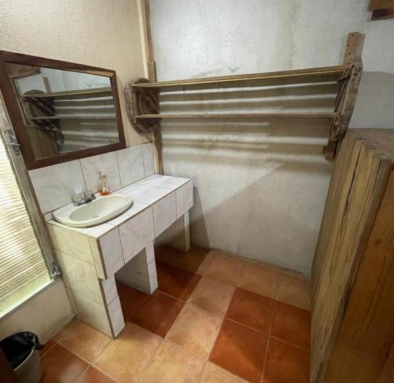 اتاق استاندارد چهارنفره با چشم‌انداز باغ, Ecológico Cabañas Del Lago