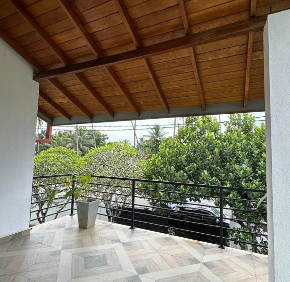 Номер Deluxe с Балконом, Weligama House