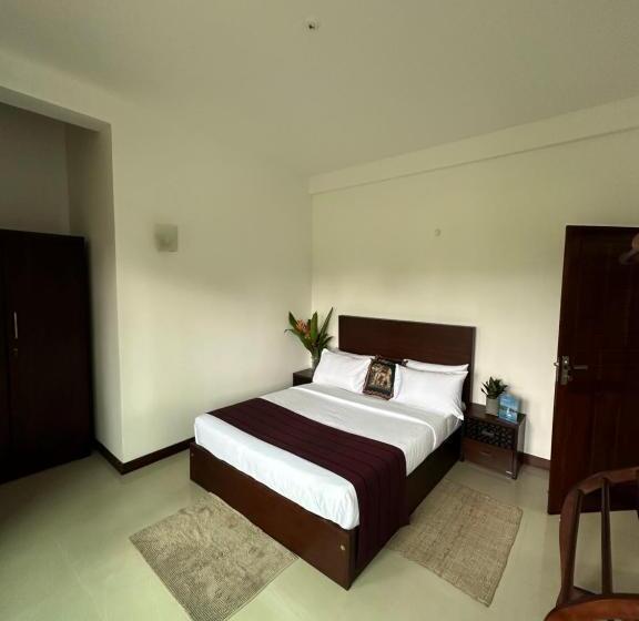 Номер Стандарт Совместная Ванная, Weligama House