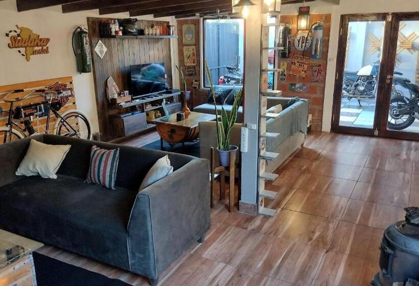 Кровать в Общей Комнате, Hostel Acogedor Cerca De Posadas