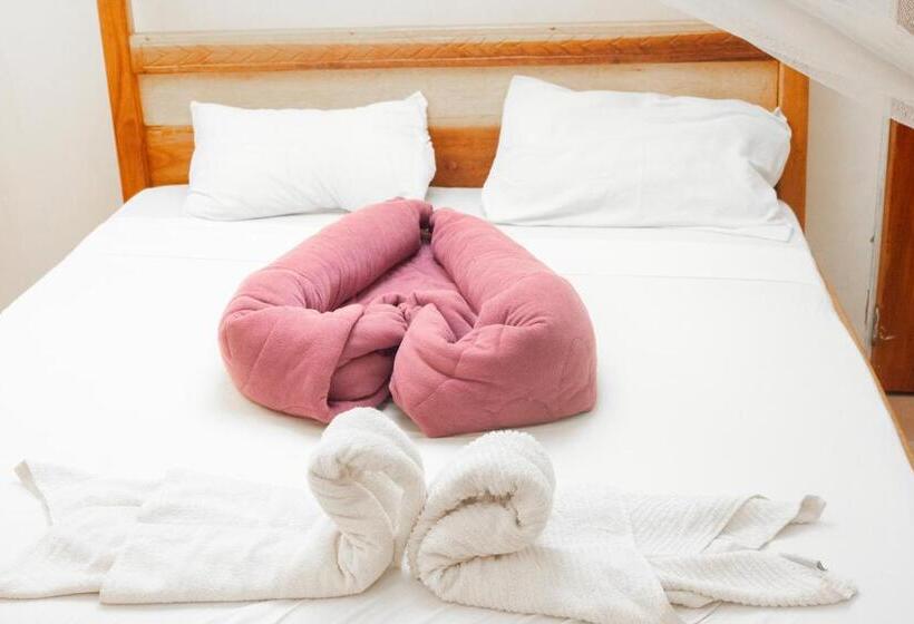 اتاق لوکس با تخت بزرگ, Kilimanjaro Vines Retreat Hotel Mdawi