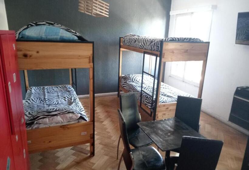 חדר משפחתי, Hostal Salvador