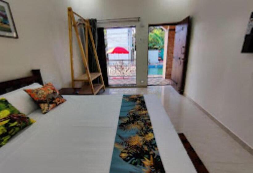 スタンダードルーム, Tom S Hideout Resorts,mumbai