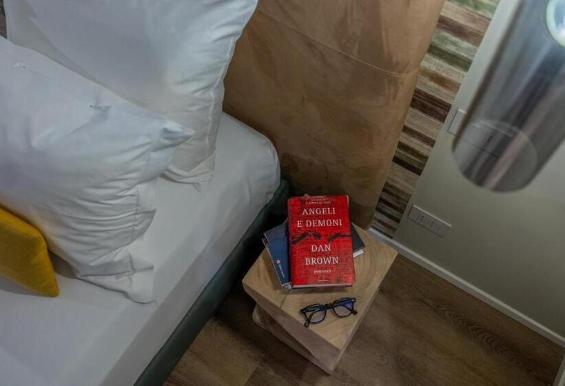 اتاق استاندارد, Hi Room