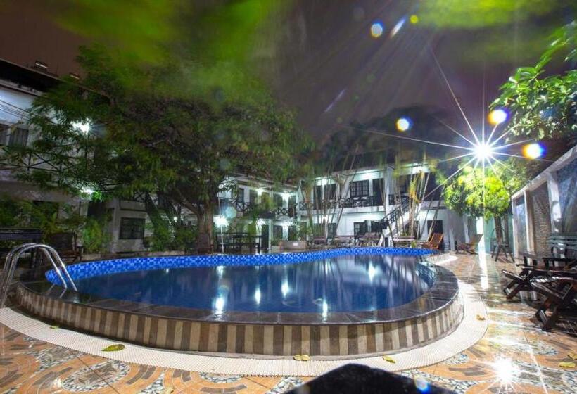 Chambre Standard Vue Piscine, Vientiane Garden Villa Hotel And Restaurant