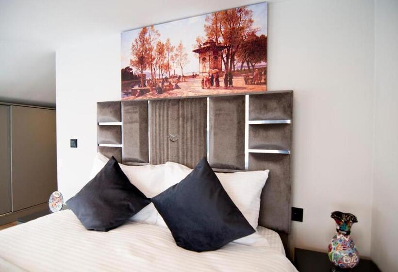 اتاق لوکس با چشم‌انداز دریا, Demhat Hotel Old City