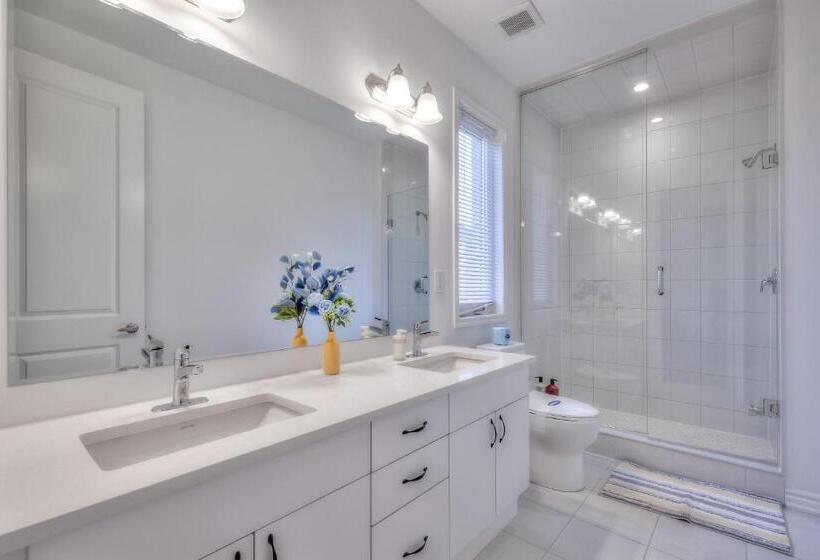 带1个卧室的高档别墅, Luxury Villas In Ajax And Scarborough