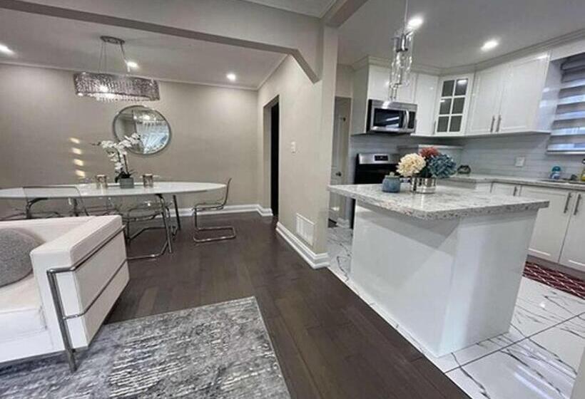 行政套房, Luxury Villas In Ajax And Scarborough