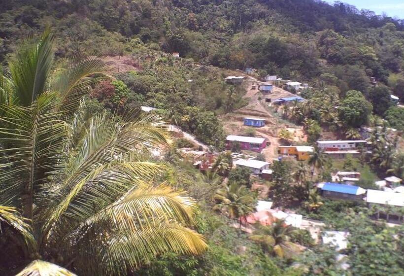 اتاق استاندارد چهار تخته, Maracas Bay View