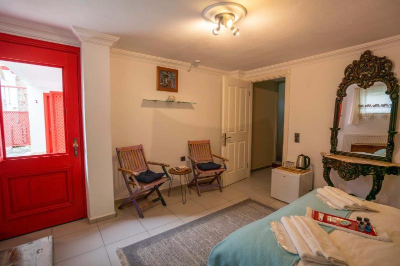Номер Стандарт Вид на Сад, Cunda Ada Kızı Otel