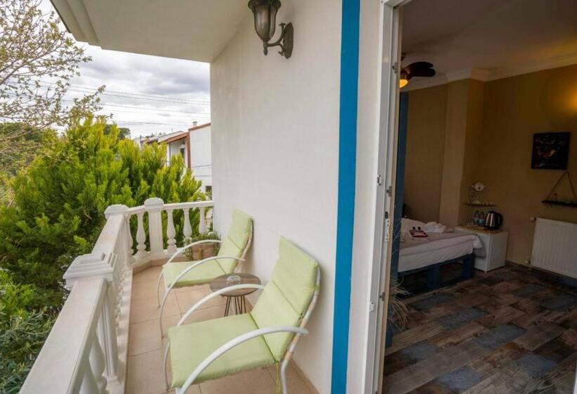 Номер Стандарт с Балконом, Cunda Ada Kızı Otel