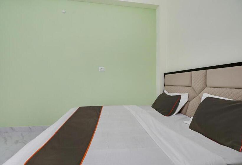 اتاق کلاسیک سه تخته, Collection O Aatithya Inn