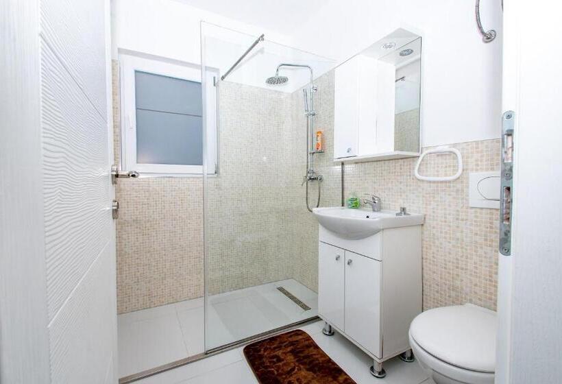 דירה בת חדר שינה 1 עם מרפסת, Hazam Apartmani