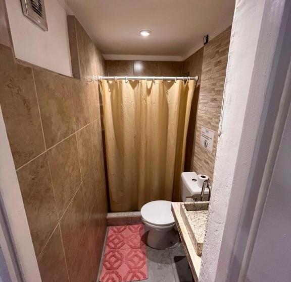 اتاق استاندارد چهار تخته, Hostel Hola Ola
