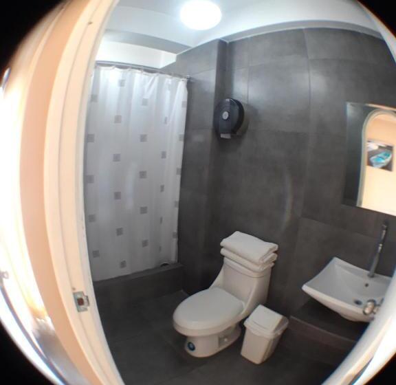 اتاق لوکس با بالکن و چشم‌انداز دریا, Residencial Maria Bonita