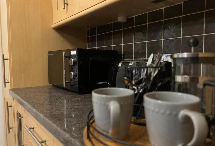 침실 3개 주택, Rooms Near Me   Central Birmingham Free Parking