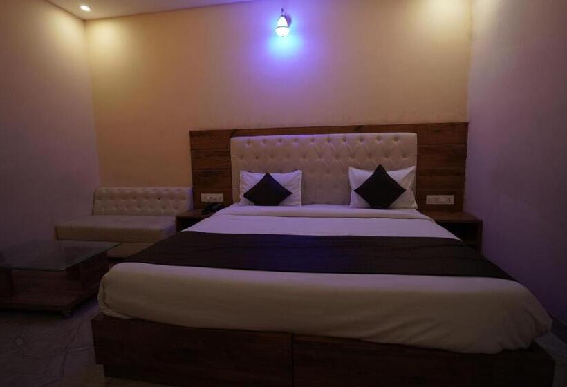스탠다드 룸 킹사이즈 침대, Anant Rishikesh