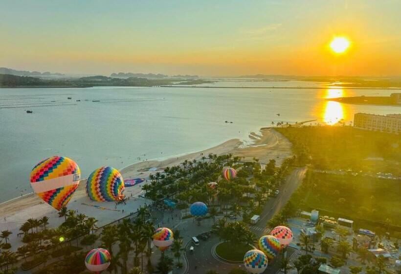 اتاق استاندارد با تخت بزرگ, Khách Sạn A Lacarte Hạ Long   Quảng Ninh