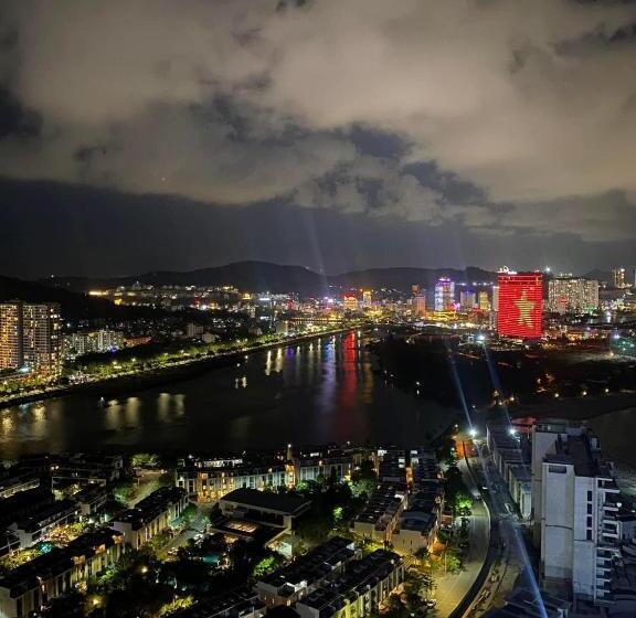 اتاق استاندارد با تخت بزرگ, Khách Sạn A Lacarte Hạ Long   Quảng Ninh