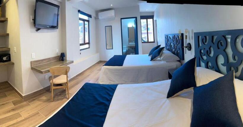 バルコニー付きデラックスルーム, Centrico House