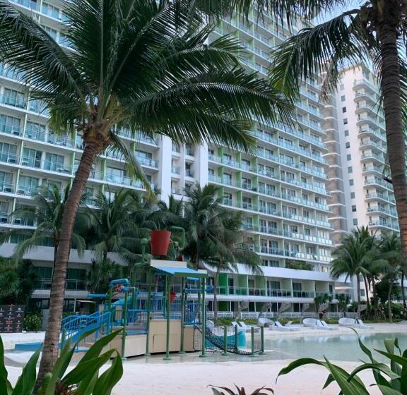 발코니가 있는 스위트, Manila Homes Azure 1br Beach View
