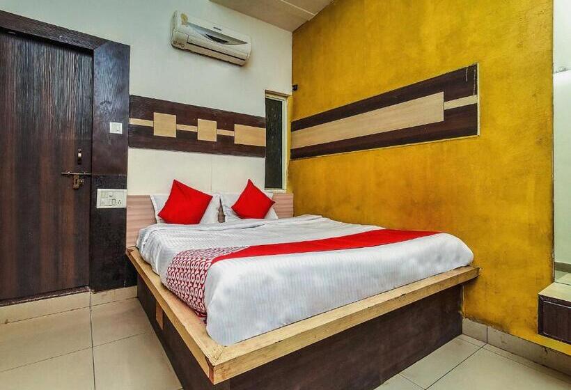 Трехместный Номер Классика, Oyo Flagship Hotel Alpine Inn