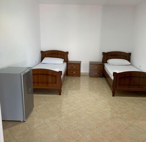 اتاق استاندارد چهار تخته, Oxhaku Guest House