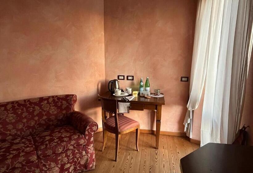 Полулюкс с Балконом, 039 Maggioni B&b