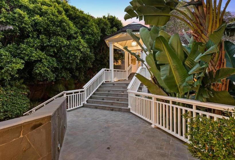 Апартаменты 1 Спальня, Malibu Dunes By Fieldtrip Expansive Hamptons Style Estate W Private Beach Backyard