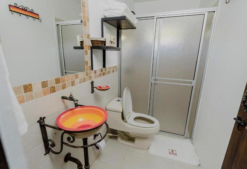 اتاق استاندارد سه نفره, Rancho Regis