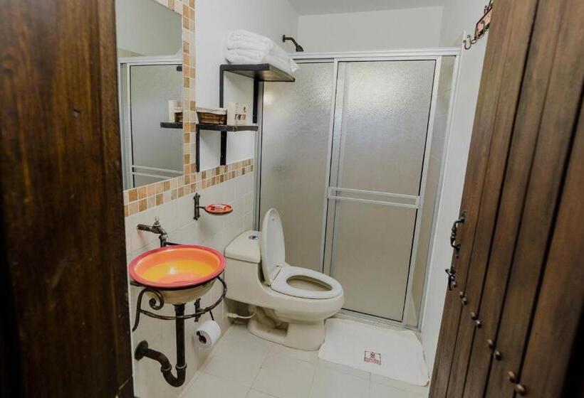 اتاق سوپریور سه تخته, Rancho Regis