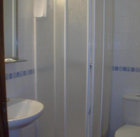 标准间, Salatia