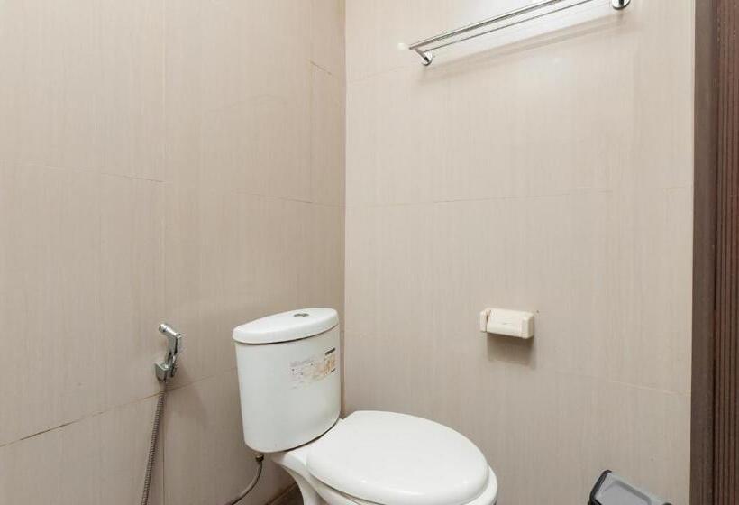 Номер Superior, Reddoorz Plus @ Kelapa Dua Kebon Jeruk